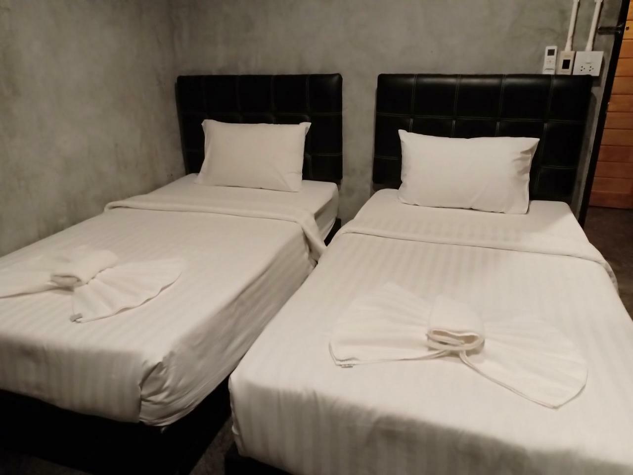 Хостел Loftel @ Nakhon Накхонситхаммарат Экстерьер фото