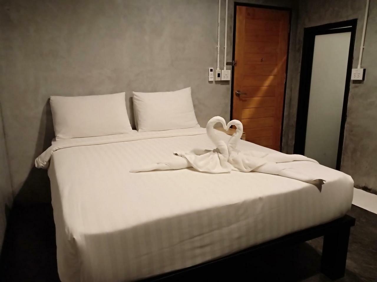 Хостел Loftel @ Nakhon Накхонситхаммарат Экстерьер фото
